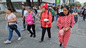 Romería 2025, Tonalá, Zapopan, Virgen de Zapopan, fe y devoción, peregrinación descalza, madre e hija, ataques epilépticos, promesa religiosa, caminata devocion