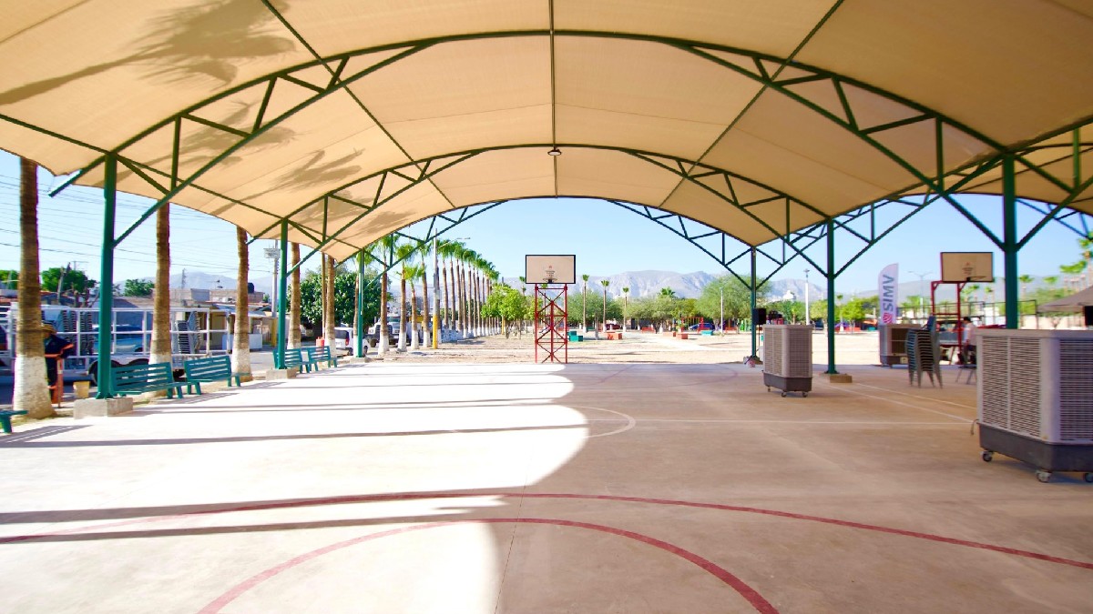 Román Alberto Cepeda González arrancó junto a Hugo Dávila Prado el programa de rehabilitación integral de canchas en Villas La Merced. Román Alberto Cepeda González arrancó junto a Hugo Dávila Prado el programa de rehabilitación integral de canchas en Villas La Merced.