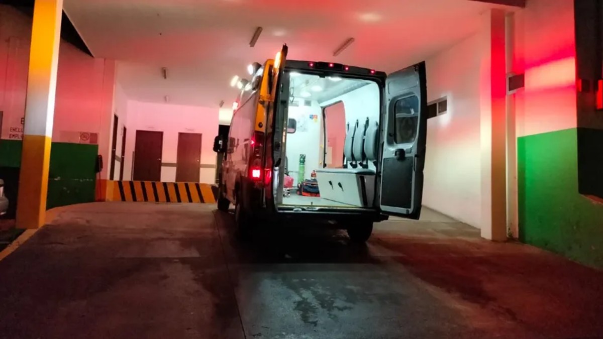 Un hombre discute con su pareja en Zapopan y es herido con arma blanca por los amigos de la mujer; los agresores se dieron a la fuga junto con la femenina. Un hombre discute con su pareja en Zapopan y es herido con arma blanca por los amigos de la mujer; los agresores se dieron a la fuga junto con la femenina.