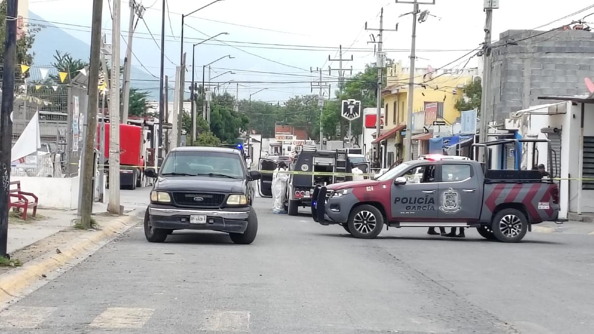 Mujer asesinada por esposo en iglesia de García, Nuevo León Mujer asesinada por esposo en iglesia de García, Nuevo León