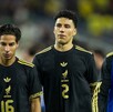 Diego Laínez, Jorge Sánchez y el 'Chino' Huerta con cara triste tras la goleada ante Colombia en el partido amistoso de Fecha FIFA. Diego Laínez, Jorge Sánchez y el 'Chino' Huerta con cara triste tras la goleada ante Colombia en el partido amistoso de Fecha FIFA.