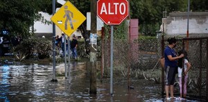 En Querétaro, un total de ocho municipios resultaron afectados por las lluvias, de los cuales Pinal de Amoles y San Joaquín registran las mayores afectaciones. En Querétaro, un total de ocho municipios resultaron afectados por las lluvias, de los cuales Pinal de Amoles y San Joaquín registran las mayores afectaciones.