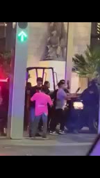 Una riña ocurrida durante el fin de semana a las afueras del bar La Chula dejó un saldo de cinco personas detenidas en Torreón.