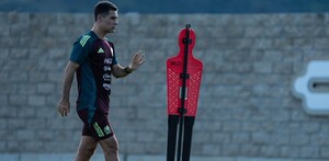 Aníbal Fájer, se dijo honrado de recibir a una figura tan importante en la historia del Atlas como lo es Rafa Márquez, el canterano más destacado del club. Aníbal Fájer, se dijo honrado de recibir a una figura tan importante en la historia del Atlas como lo es Rafa Márquez, el canterano más destacado del club.