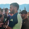 Santiago Giménez respondiendo preguntas en la concentración de México en Guadalajara. Santiago Giménez respondiendo preguntas en la concentración de México en Guadalajara.