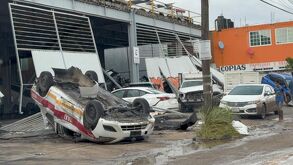 Veracruz enfrenta una crisis humanitaria que ha dejado 29 fallecidos y 18 desaparecidos por inundaciones. Hay municipios incomunicados.