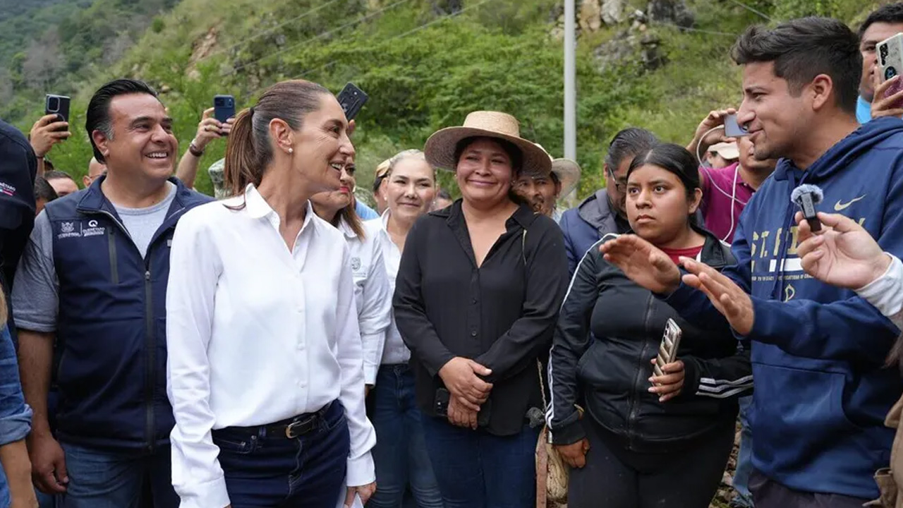 Claudia Sheinbaum visitó este lunes comunidades de Querétaro e Hidalgo afectadas por las lluvias recientes.