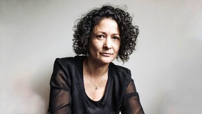 Fotografía de la autora Pilar Quintana, quien estará de visita en la FIL Monterrey.