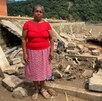 Señora damnificada junto a su vivienda destruida por las inundaciones en Huautla, Hidalgo. Señora damnificada junto a su vivienda destruida por las inundaciones en Huautla, Hidalgo.
