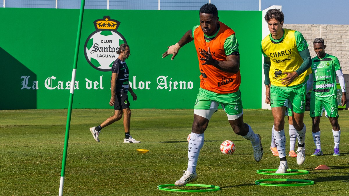 Santos Laguna entrenando en las canchas del TSM Santos Laguna entrenando en las canchas del TSM