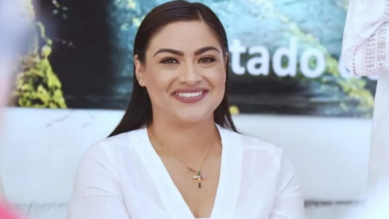 La alcaldesa de Cuauhtémoc, Colima, Gabriela Mejía, fue asesinada mientras viajaba con su hermano.