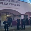 Un grupo armado atacó la presidencia municipal de Zinapécuaro en Michoacán, dejando daños materiales, una mujer lesionada y sin detenidos. Un grupo armado atacó la presidencia municipal de Zinapécuaro en Michoacán, dejando daños materiales, una mujer lesionada y sin detenidos.