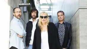 Los integrantes de la agrupación La Oreja de Van Gogh en una sesión de fotos reciente.