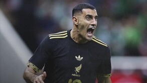 Germán Berterame, jugador argentino naturalizado mexicano, anotó su primer gol con el Tri en un partido amistoso contra Ecuador.