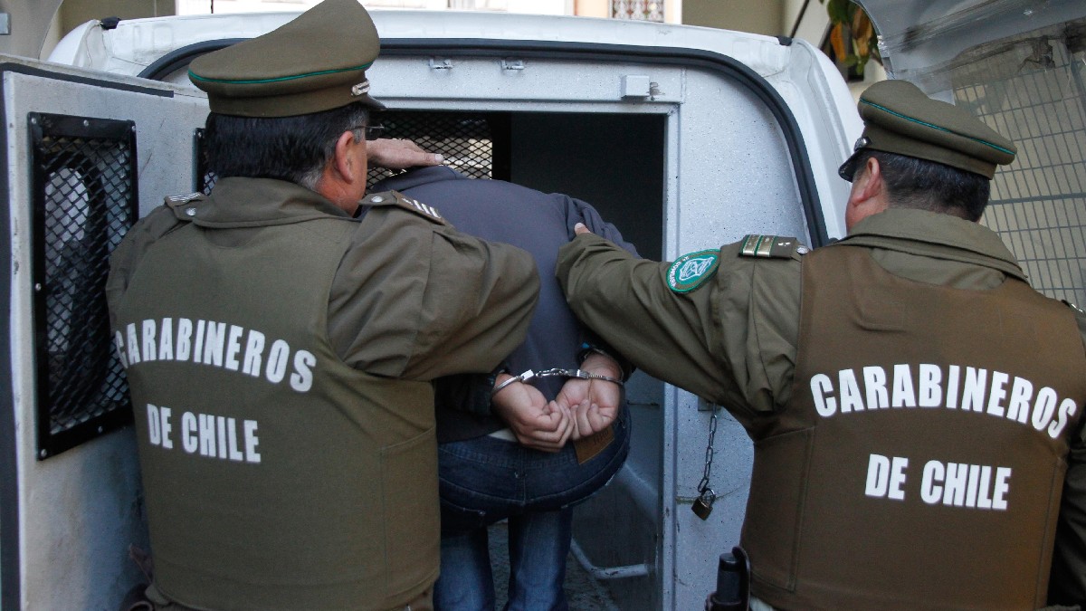 Los Carabineros de Chile detuvieron al padre de la víctima Los Carabineros de Chile detuvieron al padre de la víctima