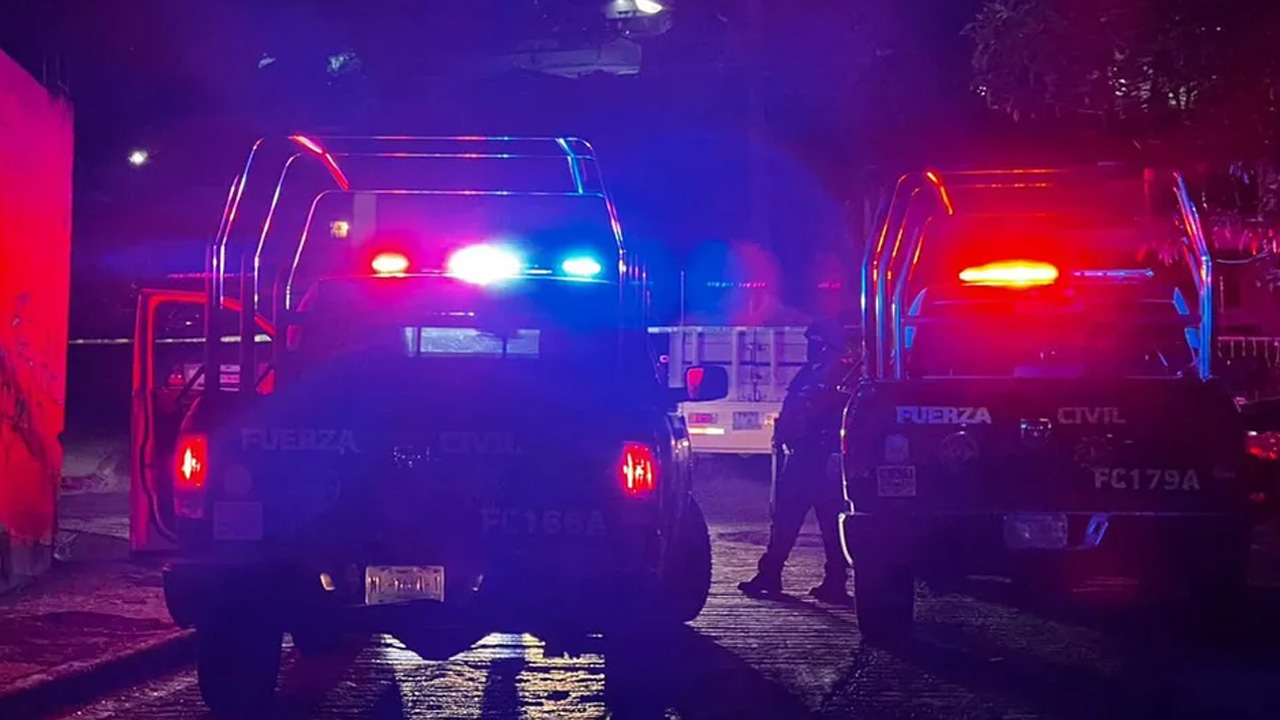 Un hombre murió y una mujer resultó herida tras un ataque con arma blanca en calles de la colonia Croc, Monterrey.
