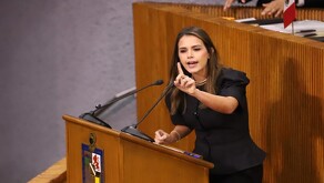 Lorena de la Garza amagó con iniciar un juicio político
