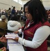 Las beneficiarias de la Pensión Mujeres Bienestar acuden a su módulo más cercano para recoger sus tarjetas. Las beneficiarias de la Pensión Mujeres Bienestar acuden a su módulo más cercano para recoger sus tarjetas.