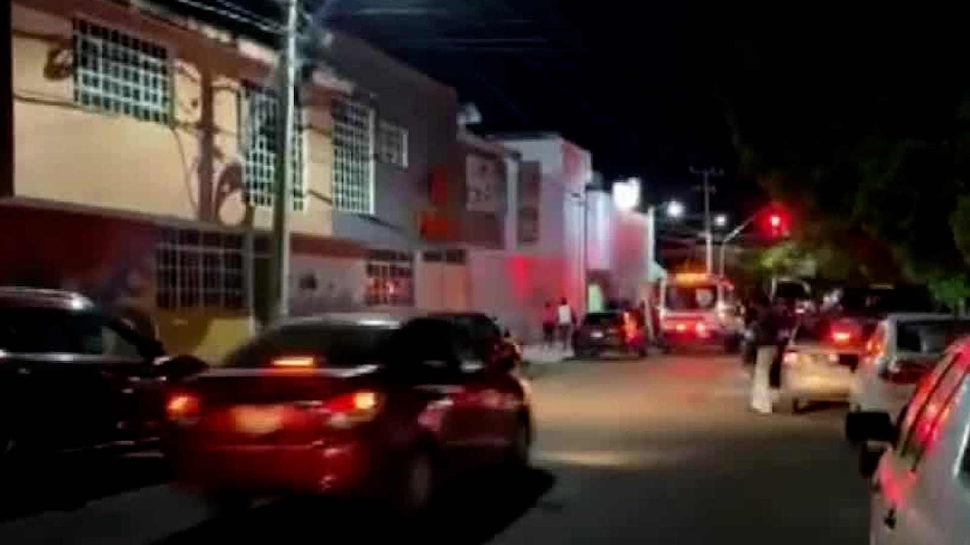 Sujetos dispararon a negocio y el menor recibió dos disparos al encontrarse cerca del lugar.
