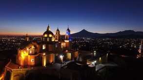 iglesia de los remedios en cholula y el popocatépetl atractivos turísticos de puebla