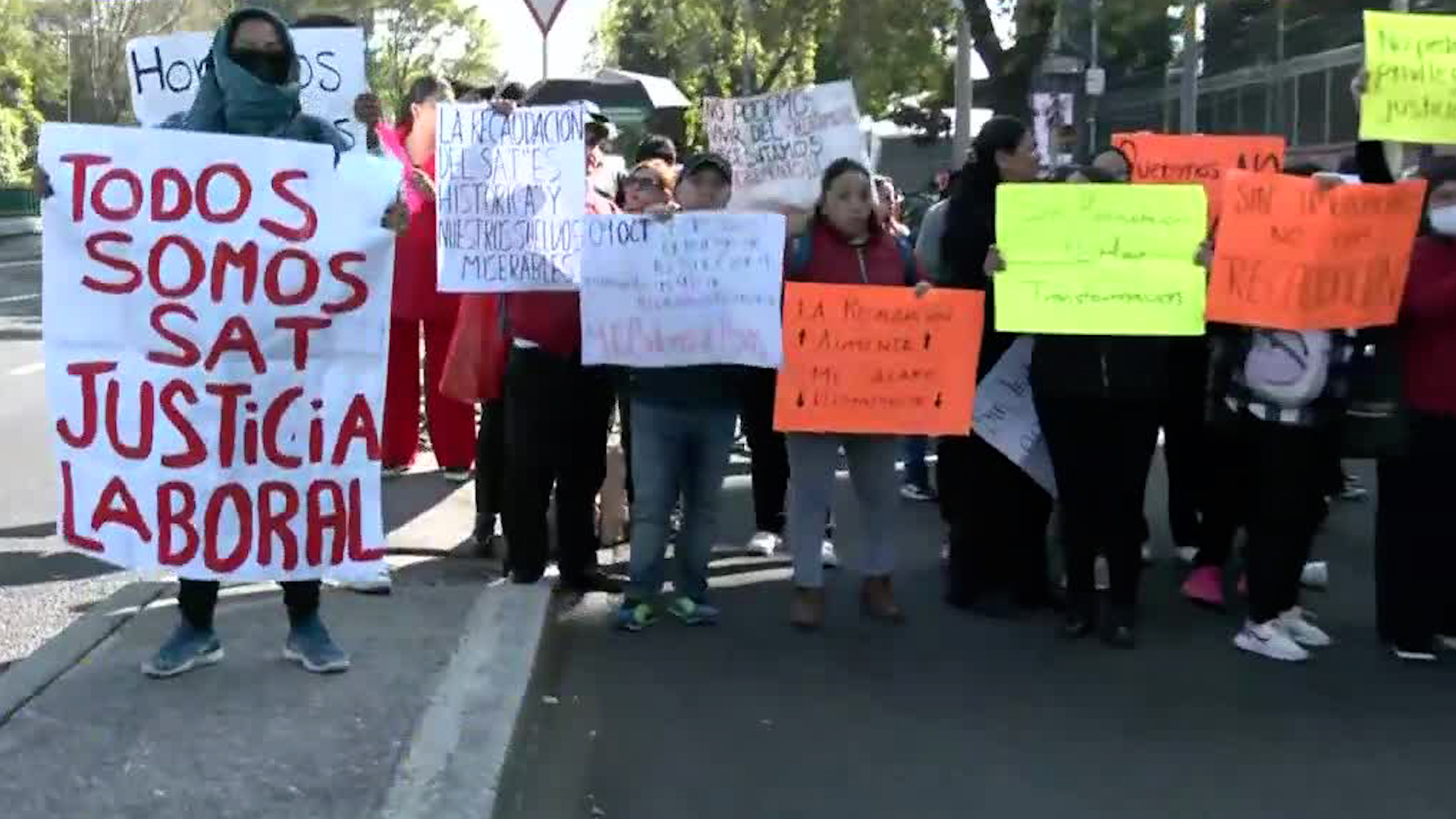 En su segundo día de protesta bloquearon Viaducto en dirección al aeropuerto de la CDMX.