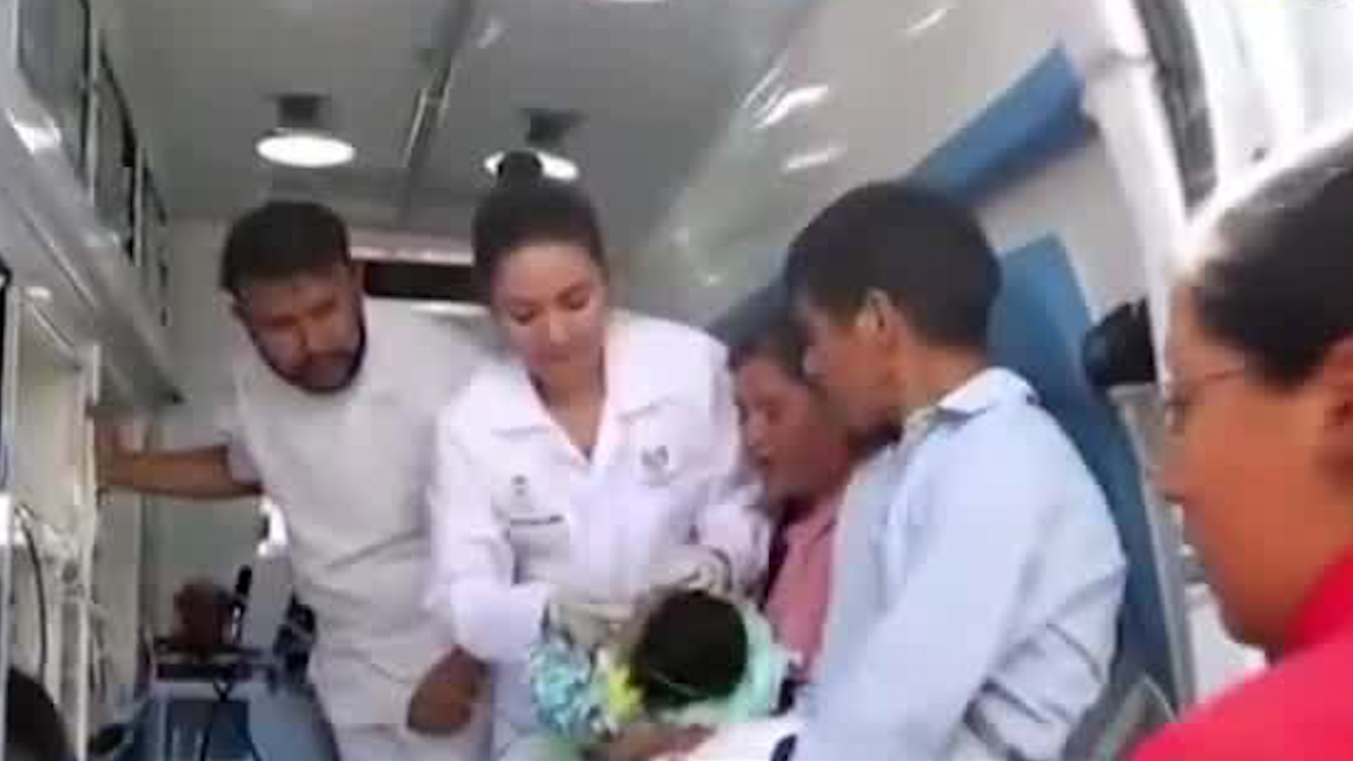 El menor no podía recibir atención en su comunidad debido a los derrumbes ocasionados por las lluvias en el estado.