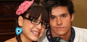 Danna Paola y Eleazar Gómez se conocieron durante el rodaje de la famosa novela “Atrévete a Soñar”, producción que tenía a ambos como protagonistas. Danna Paola y Eleazar Gómez se conocieron durante el rodaje de la famosa novela “Atrévete a Soñar”, producción que tenía a ambos como protagonistas.