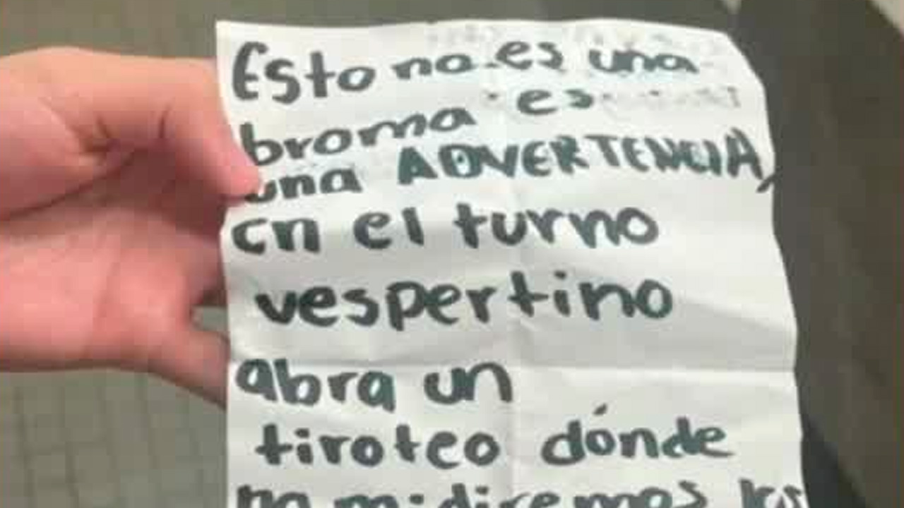 La UNAM desalojó la Prepa 8 tras recibir una advertencia sobre un posible tiroteo.