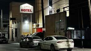 Movilización en hotel de Centro de Monterrey por muerte de hombre