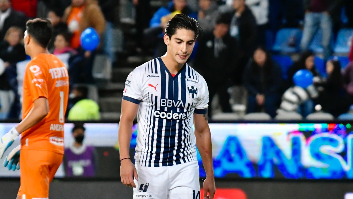 Erick Aguirre saliendo en lamento durante el partido de ida de las Semifinales del torneo Apertura 2022. Erick Aguirre saliendo en lamento durante el partido de ida de las Semifinales del torneo Apertura 2022.