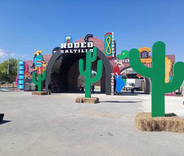 En el Rodeo Saltillo también se contará con una exposición ganadera, una muestra vitivinícola, zona infantil, juegos y restaurantes de Coahuila. En el Rodeo Saltillo también se contará con una exposición ganadera, una muestra vitivinícola, zona infantil, juegos y restaurantes de Coahuila.