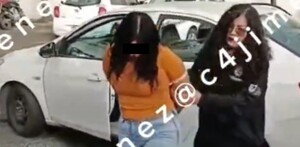 Fernanda 'N' siendo detenida por agentes de investigación de la Fiscalía General de Justicia de la Ciudad de México. Fernanda 'N' siendo detenida por agentes de investigación de la Fiscalía General de Justicia de la Ciudad de México.
