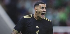 Germán Berterame, jugador argentino naturalizado mexicano, anotó su primer gol con el Tri en un partido amistoso contra Ecuador.