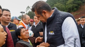 Personas damnificadas por las intensas lluvias en la Sierra Norte de Puebla, en 2025.
