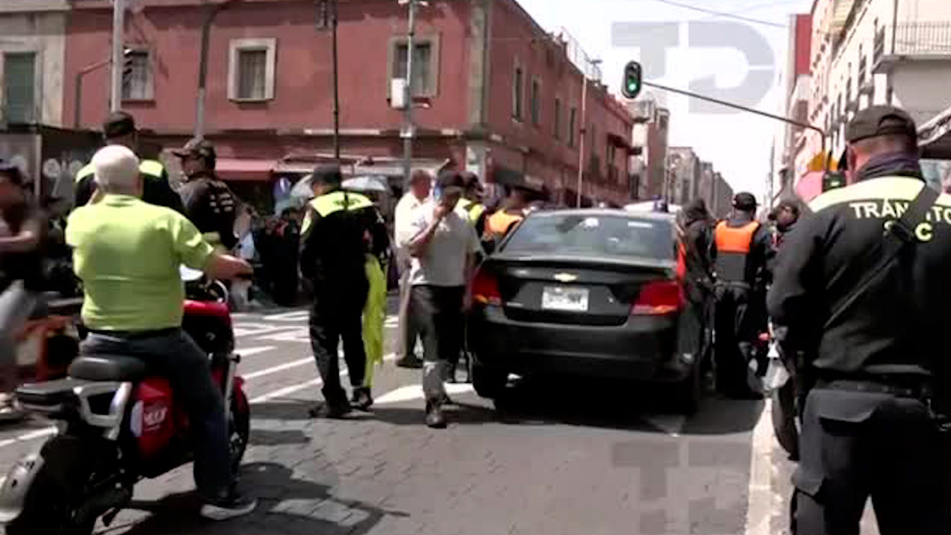 El conductor fue llevado por las autoridades frente al ministerio público para rendir su declaración.