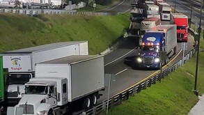 Tras casi 40 horas de bloqueos en diversos puntos de la carretera federal 90, productores han liberado la vía tras lograr acuerdos con autoridades.