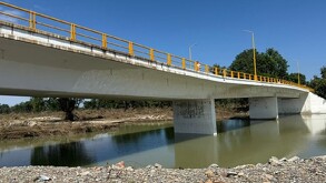 El puente López Portillo ubicado en Álamo, Veracruz es uno de los afectados por las lluvias, por lo que se encuentra cerrado.