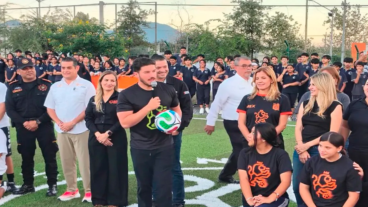 El gobernador Samuel García presentó la División Urbana de Fuerza Civil en Nuevo León, con patrullaje en escuelas, parques y transporte urbano.