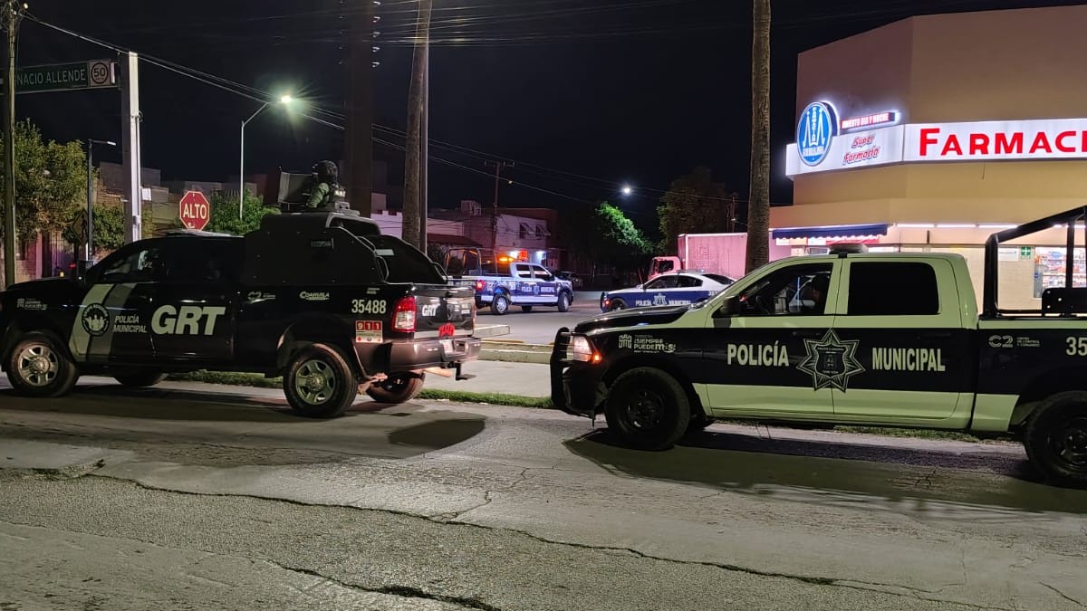 Farmacia Guadalajara con Grupo Redacción Torreón y Policía Municipal. Farmacia Guadalajara con Grupo Redacción Torreón y Policía Municipal.
