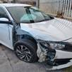 Ambos autos resultaron con dañados tras el impacto Ambos autos resultaron con dañados tras el impacto