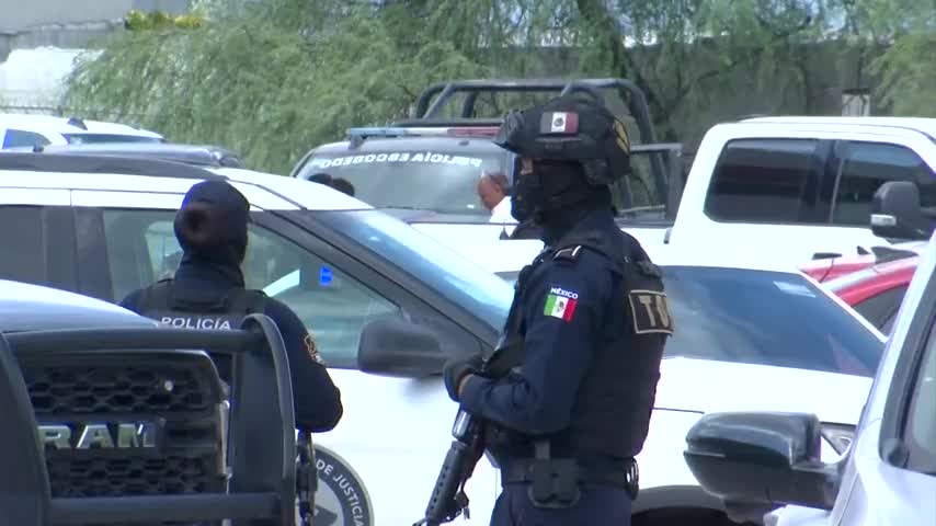 Seis personas fueron detenidas durante un cateo en una bodega de Escobedo relacionado con tráfico de narcóticos.