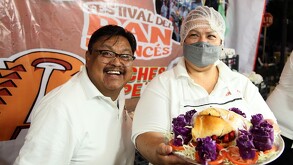 Expositores de lonches de Pan Francés en el festival del Pan 2025.