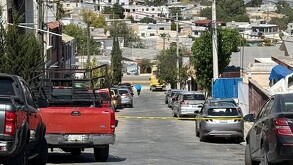 Peritos de la Fiscalía General del Estado realizaron las diligencias correspondientes y ordenaron el levantamiento del cuerpo, que fue trasladado al Servicio Mé