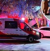 Condominios en Quintas La Perla, a las afueras una ambulancia de Cruz Roja Mexicana en donde una mujer fue víctima de intento de feminicidio. Condominios en Quintas La Perla, a las afueras una ambulancia de Cruz Roja Mexicana en donde una mujer fue víctima de intento de feminicidio.