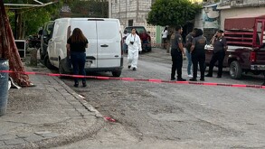 Karen Teresa fue apuñalada por su pareja sentimental quien también resultó con heridas.