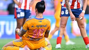 Jennifer Hermoso mancó el segundo gol al Atlético de San Luis, siendo un remate de cabeza.