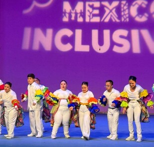 Jóvenes con discapacidad demostraron su talento en el escenario de Centro Convex en Monterrey Jóvenes con discapacidad demostraron su talento en el escenario de Centro Convex en Monterrey