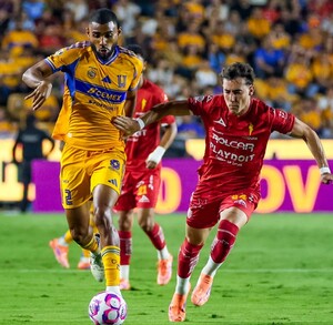 Los Tigres vencieron 5-3 al Necaxa en el Volcán, para regresar a la actividad en la Liga MX y afianzarse en la tercera posición de la tabla general. Los Tigres vencieron 5-3 al Necaxa en el Volcán, para regresar a la actividad en la Liga MX y afianzarse en la tercera posición de la tabla general.