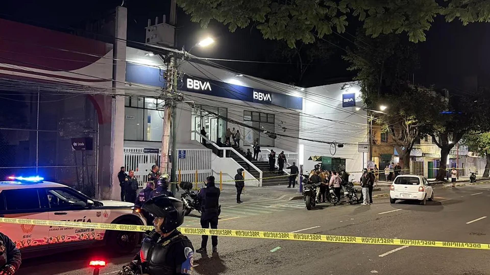 El hombre fue asesinado a balazos por sujetos a bordo de una motocicleta en la colonia Ex Hipódromo de Peralvillo.
