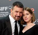 Stella Banderas se casó con Alex Gruszynski; así fue su espectacular vestido de novia